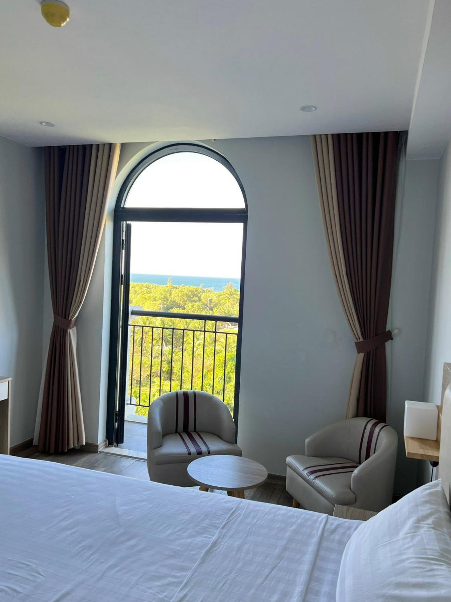 Vu Gia Hotel Phú Quốc Exterior photo